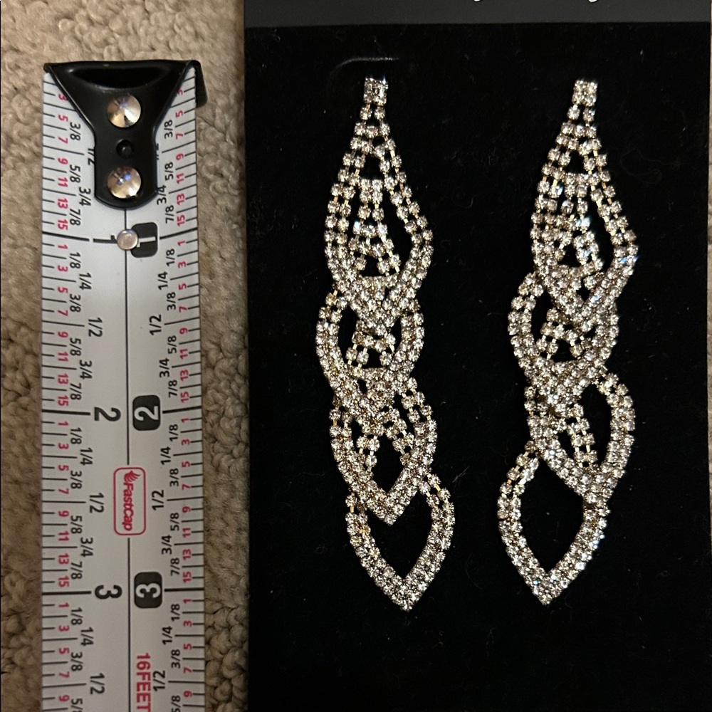 Elegant Silver Crystal Drop Earrings